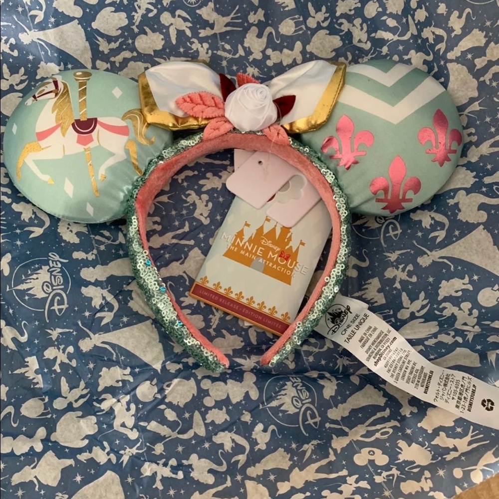 Minnie Mouse Main Attraction King Arthur ears